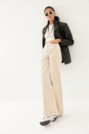 Pantalon en velours côtelé 17.99 €
