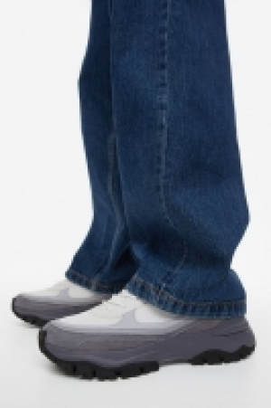 Sneakers à semelle épaisse 34.99 €