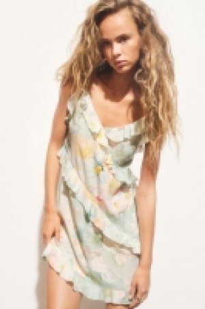 Robe volantée en crêpe 14.99 €