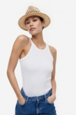 Chapeau de paille 10.99 €