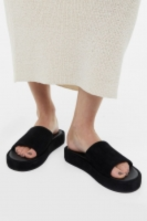 Claquettes en cuir velours 27.99 €