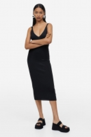 Robe moulante en maille côtelée 21.99 €