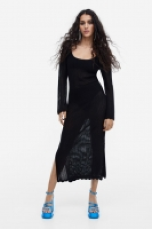 Robe à maille ajourée avec détail noué 21.99 €