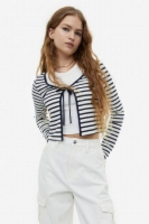 Gilet avec fermeture à nouer 6.99 €