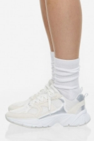 Sneakers à semelle épaisse 19.99 €