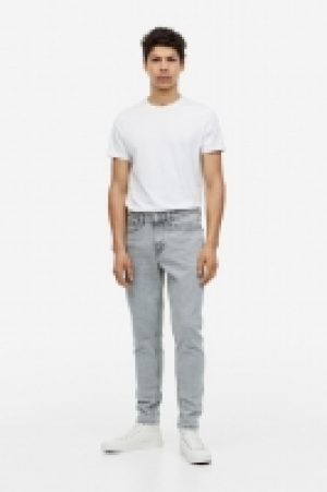 Regular Tapered Jeans 21.99 €
