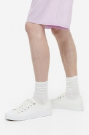 Tennis en toile 15.99 €