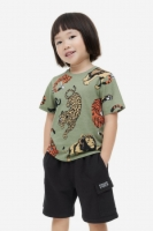 Short cargo en molleton 8.99 €