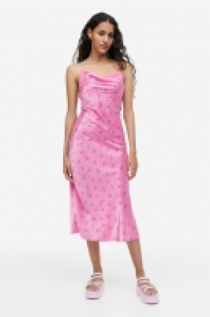 Robe en satin avec dos ouvert
