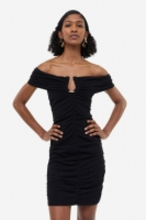 Robe épaules nues