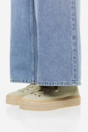 Sneakers façon espadrilles 19.99 €