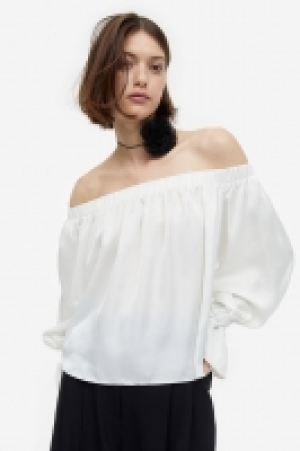 HM  Blouse épaules nues en satin
