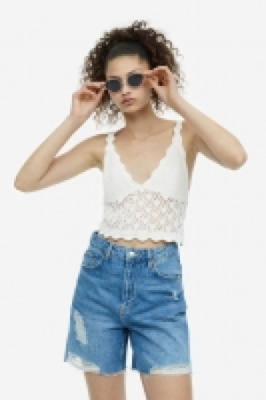 Top façon crochet en maille ajourée