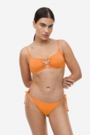HM  Bas de maillot à nouer