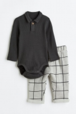Ensemble 2 pièces avec body et pantalon