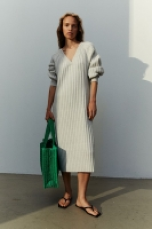 Robe en maille côtelée 34.99 €