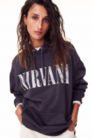 Sweat à capuche avec motif 17.99 €