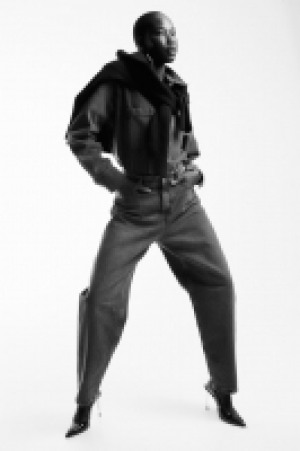 Tapered Regular Jeans 19.99 €