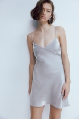 Robe combinaison en satin 5.99 €
