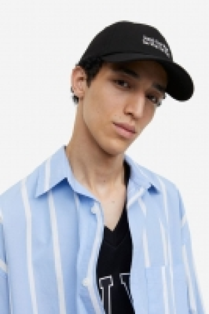 HM  Casquette en coton avec broderie