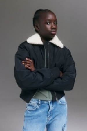 Bomber avec col en tissu peluche 12.99 €