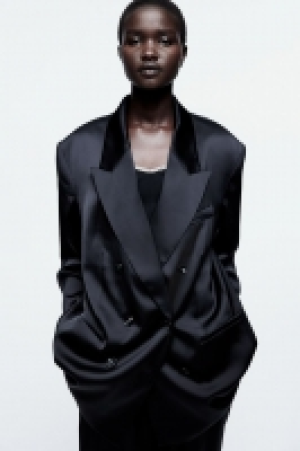 Blazer oversize à fermeture croisée 27.99 €