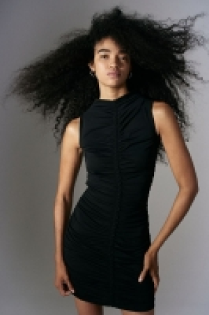 Robe moulante froncée 5.99 €